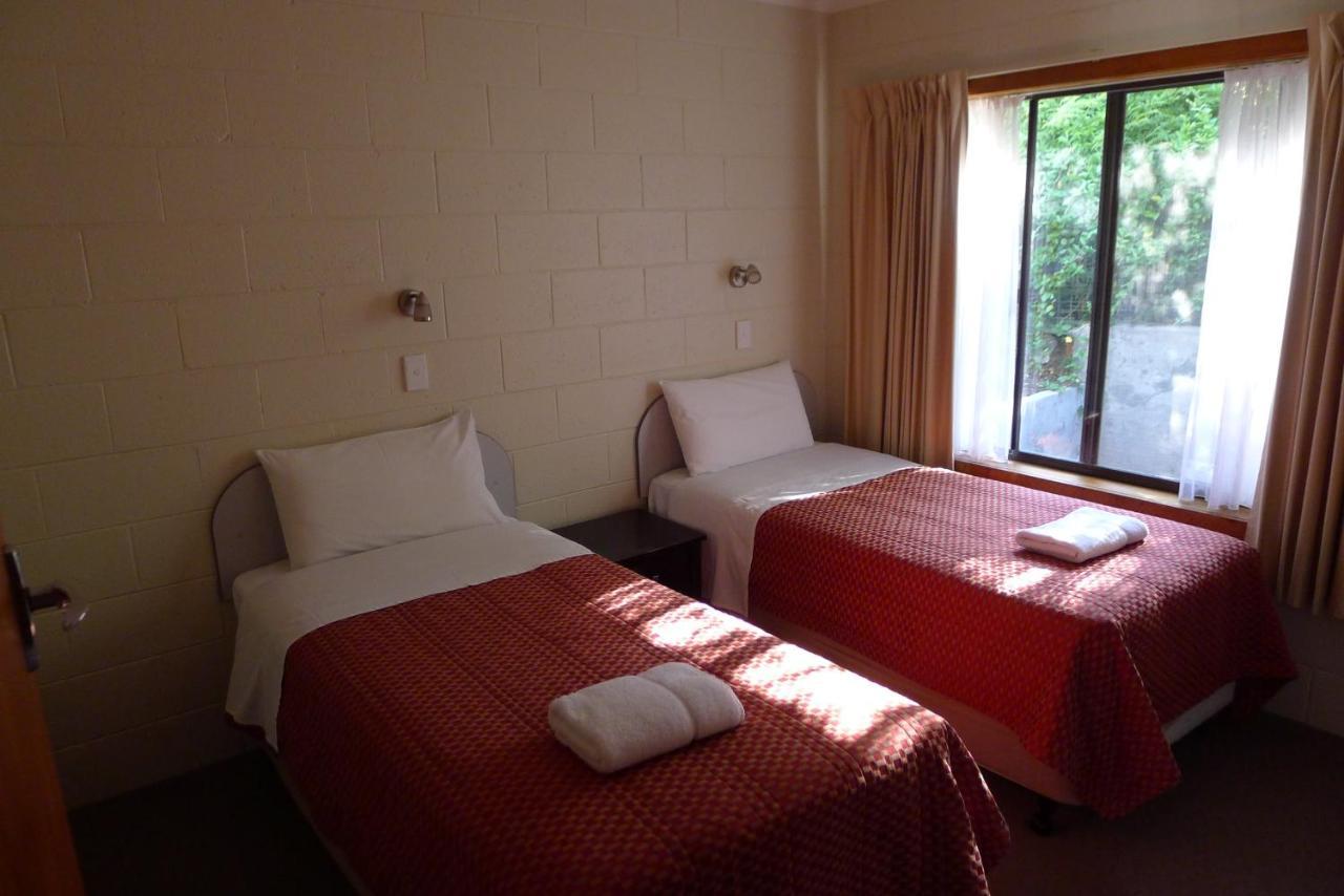 Willaway Motel Apartments Ulverstone Buitenkant foto