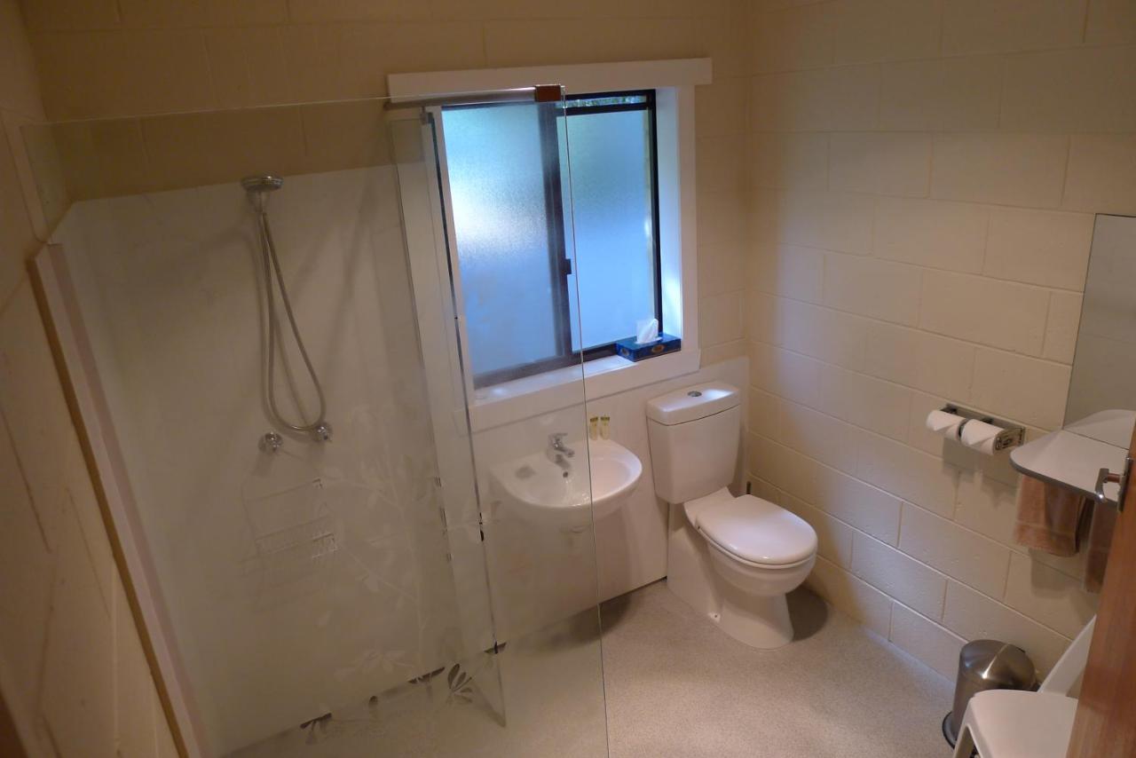 Willaway Motel Apartments Ulverstone Buitenkant foto