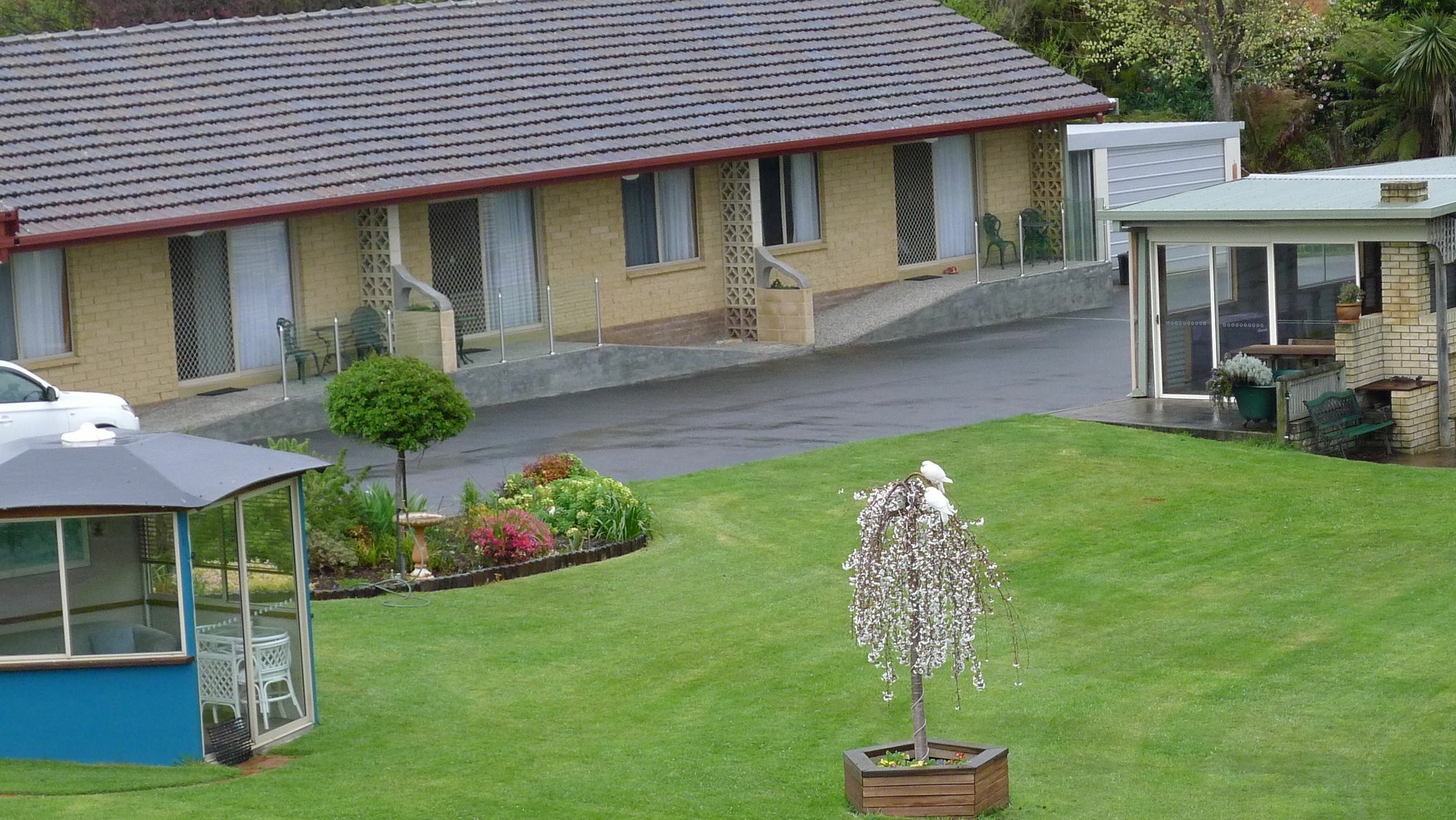 Willaway Motel Apartments Ulverstone Buitenkant foto