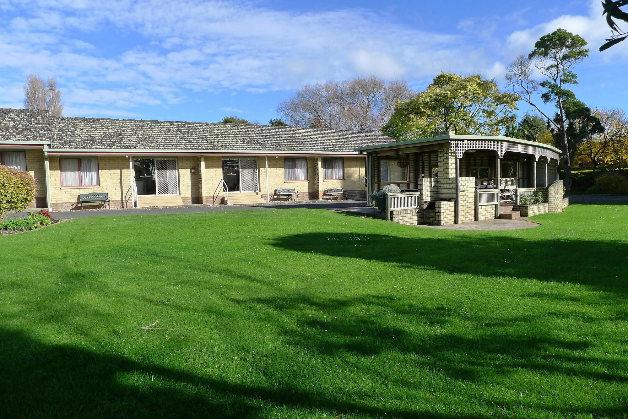 Willaway Motel Apartments Ulverstone Buitenkant foto